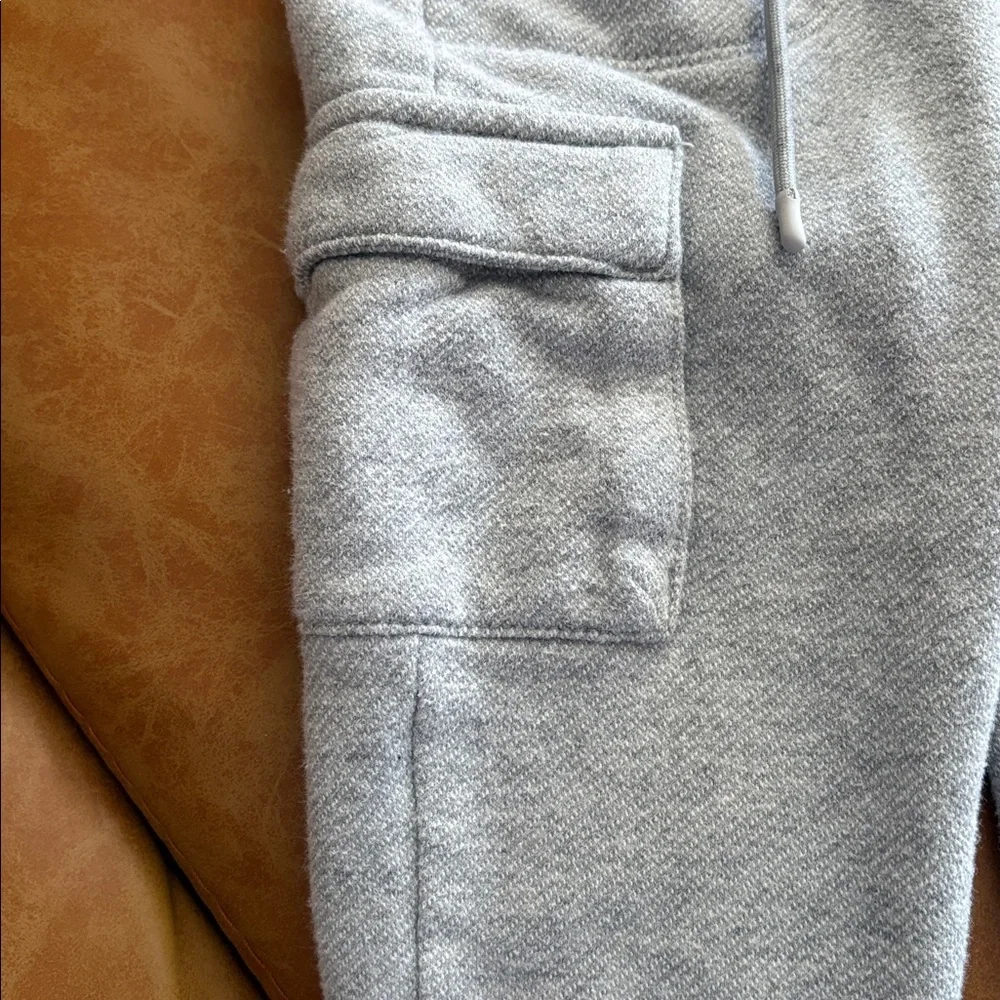 GAP Light Gray Kids Joggers with Pockets - Size 18 to 24 months